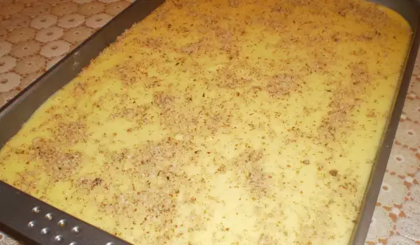 Prăjitură suculentă cu nucă și cremă