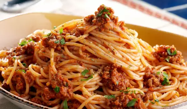 Spaghete Bolognese