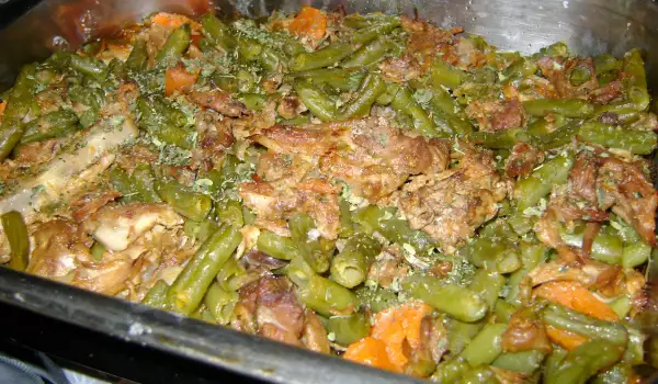 Ragu de porc cu fasole verde la cuptor