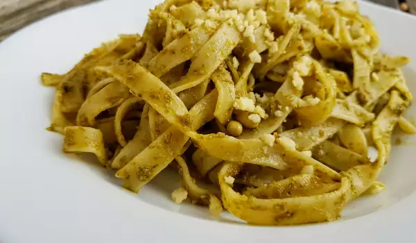 Tagliatelle cu Pesto Genovese