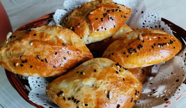 Poace (pâine turcească) cu brânză