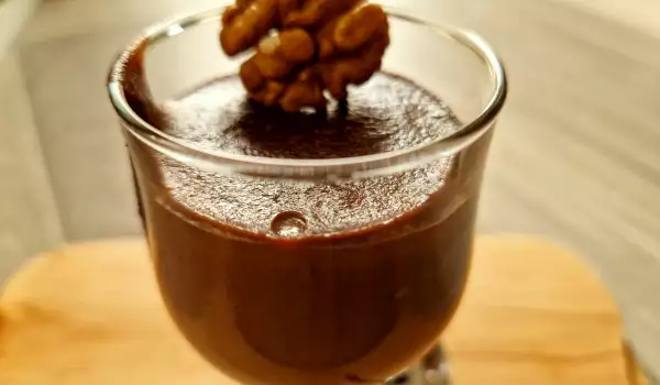 Budincă vegană cu cacao și lapte de nuci
