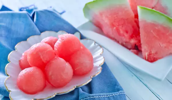 Cum să facem rapid înghețată de pepene galben sau pepene verde