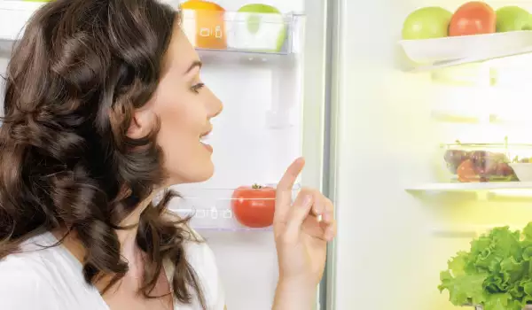De ce vibrează frigiderul?