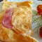 Omletă cu șuncă și cașcaval
