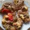 Friptură suculentă de porc, cu ciuperci și brânză topită