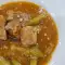 Carne de porc cu bame și ceapă