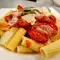 Rigatoni cu pesto și roșii cherry