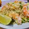 Salată de quinoa cu creveți fierți și limetă