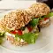 Sandvișuri reci cu salată de iaurt și rucola