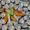 Sushi cu rulouri de raci