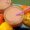 Smoothie proaspăt cu rodie, curmale și portocale