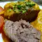 Obrăjori fragezi de porc cu piure de morcovi