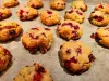 Biscuiți din făină de năut și merișoare congelate
