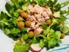 Salata cu ton, ridichi, rucola si fetică