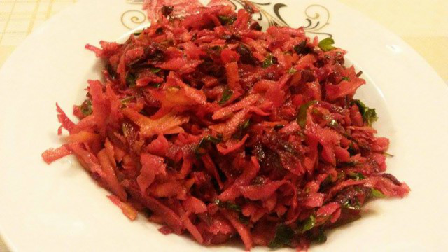 Salată de sfeclă roșie