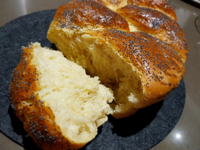 Pâine evreiască împletită (Challah)