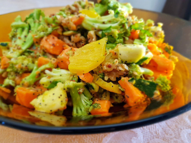 Salată Super Detox pentru Campioni