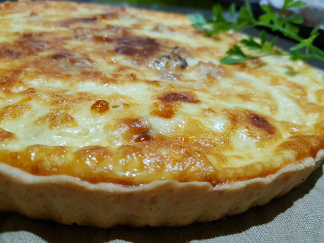 Quiche cu pui și ciuperci