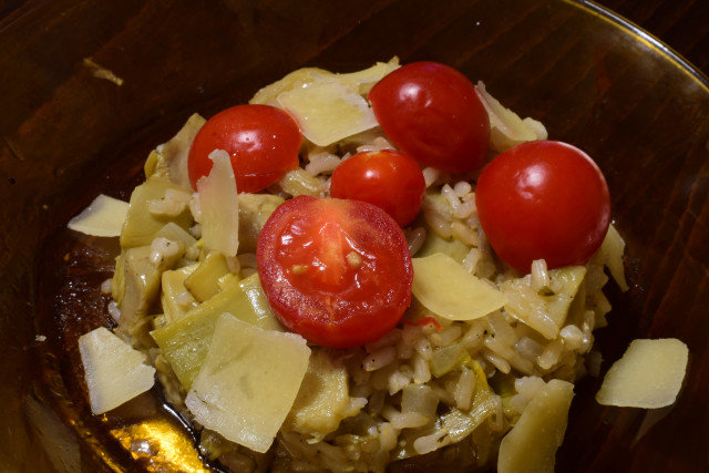 Risotto cu orez brun și anghinare