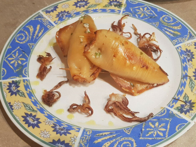Calamar umplut cu cartofi și prosciutto