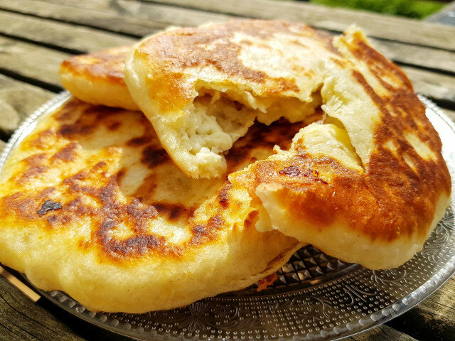 Khachapuri la tigaie