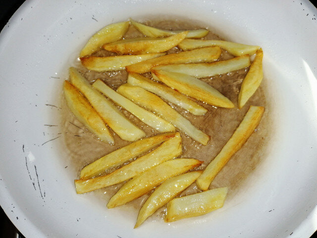 Cartofii prăjiți perfecți la friteuza cu aer