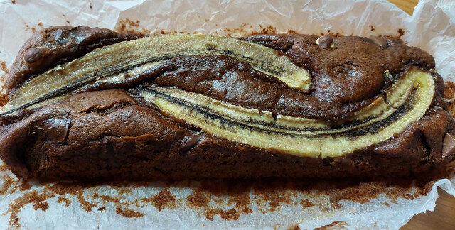 Brownie de banane cu ciocolată și alune