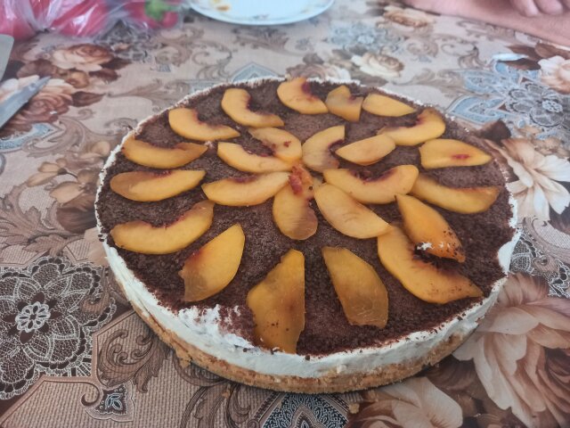 Cheesecake cu cremă de brânză și frișcă lichidă