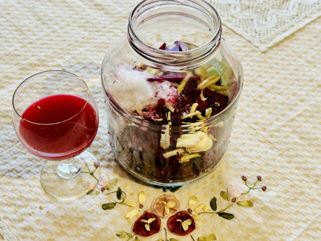 Probiotic de casă, din sfeclă roșie
