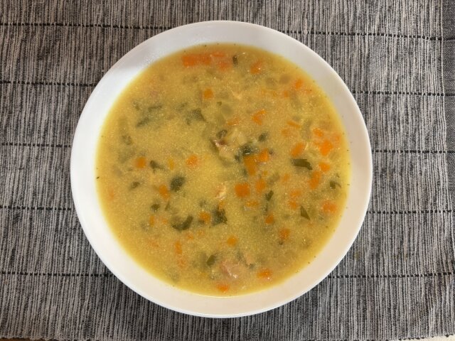 Supă de pui cu quinoa