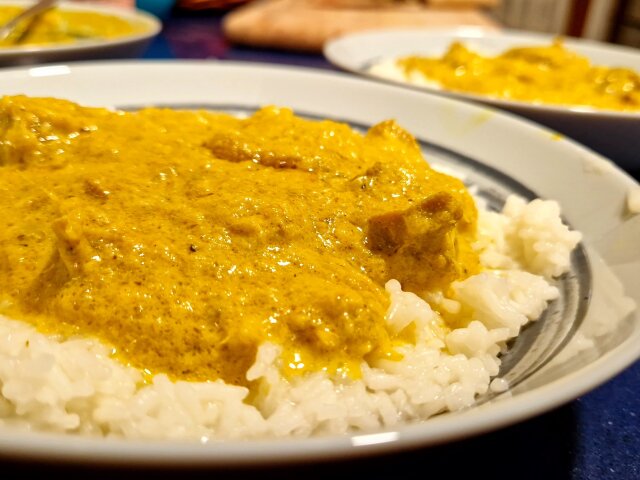 Prepeliță cu orez Basmati și curry picant
